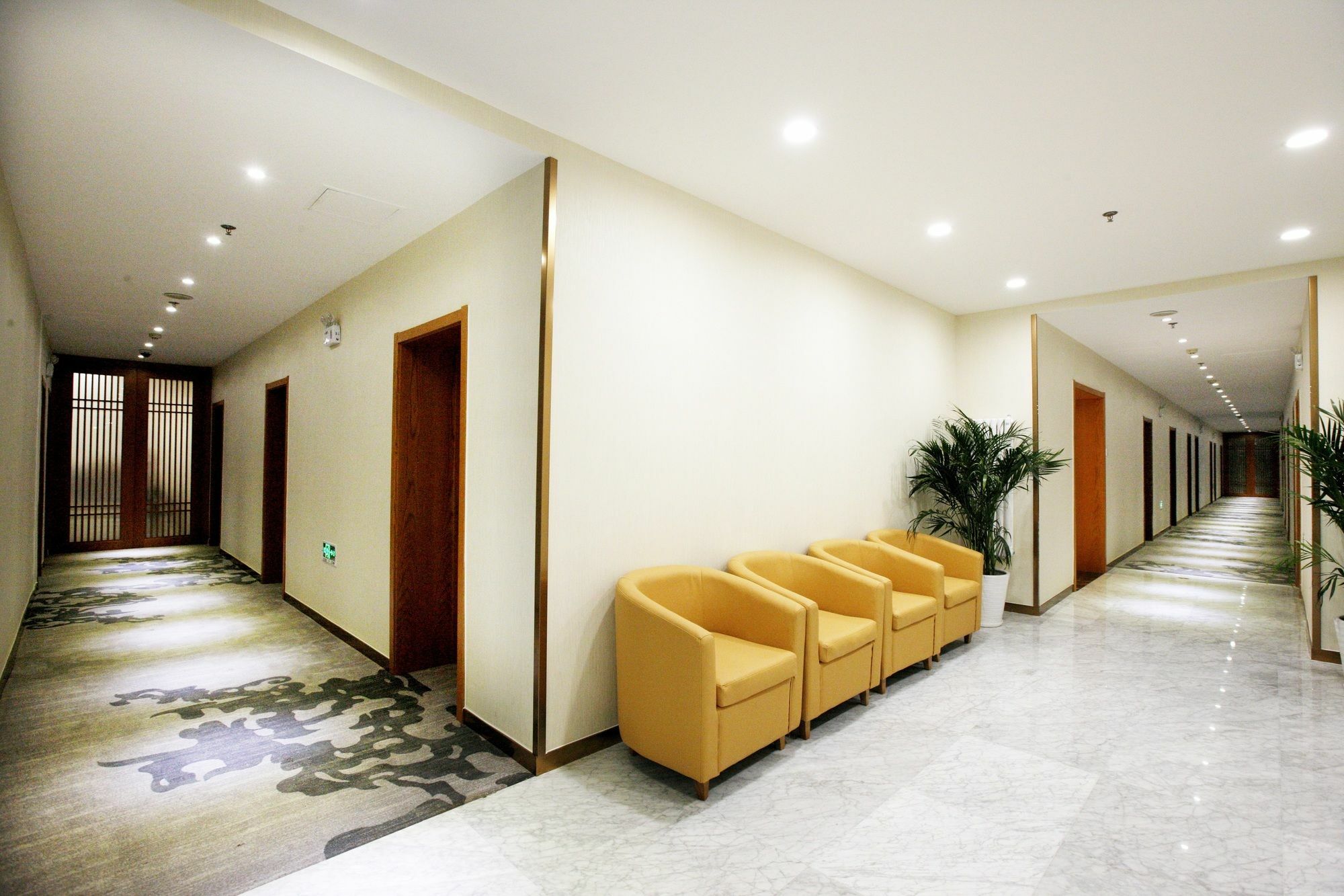Beijing Dongdan Hotel Near Wangfujing Street,Tian'Anmen Square,The Forbidden City,Free Self-Service Laundry Room Zewnętrze zdjęcie