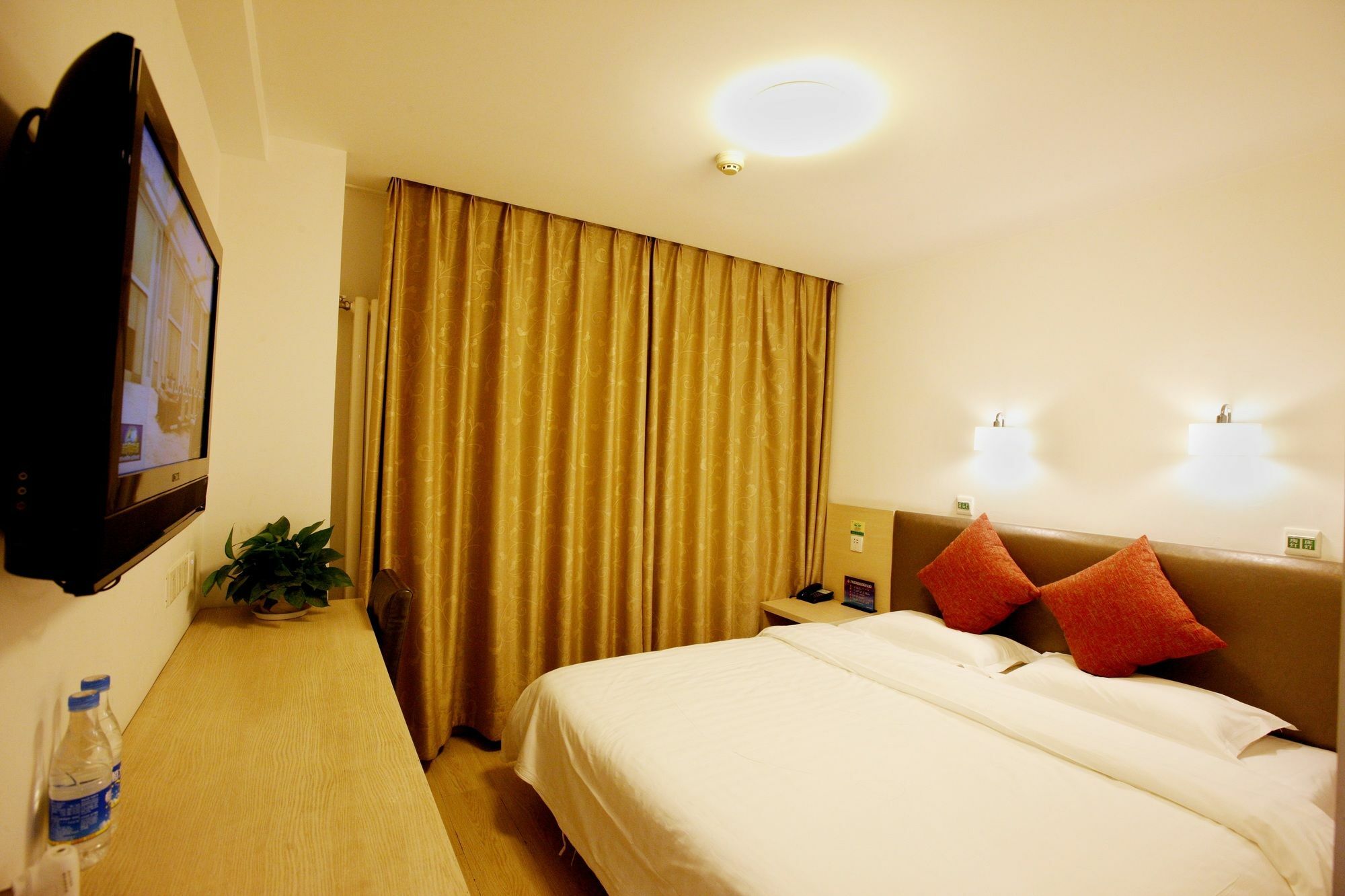 Beijing Dongdan Hotel Near Wangfujing Street,Tian'Anmen Square,The Forbidden City,Free Self-Service Laundry Room Zewnętrze zdjęcie